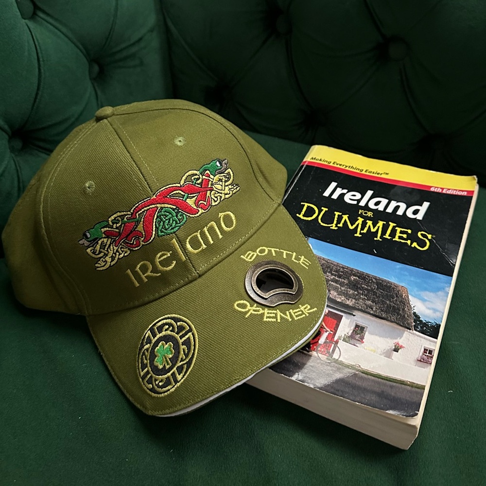 🍀🇮🇪 Irish Drinking Hat AND Ireland For Dummies book 6th Edition